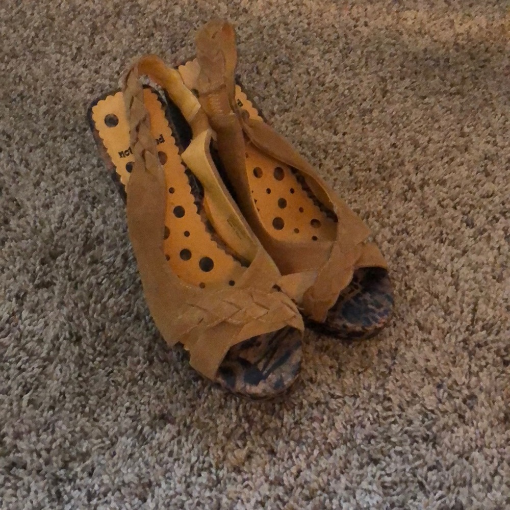 Fun wedges